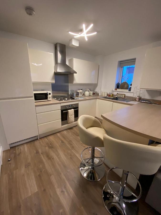 Apartment Luxury Riverside 2 Bedroomed With Balcony Newport (Gwent)