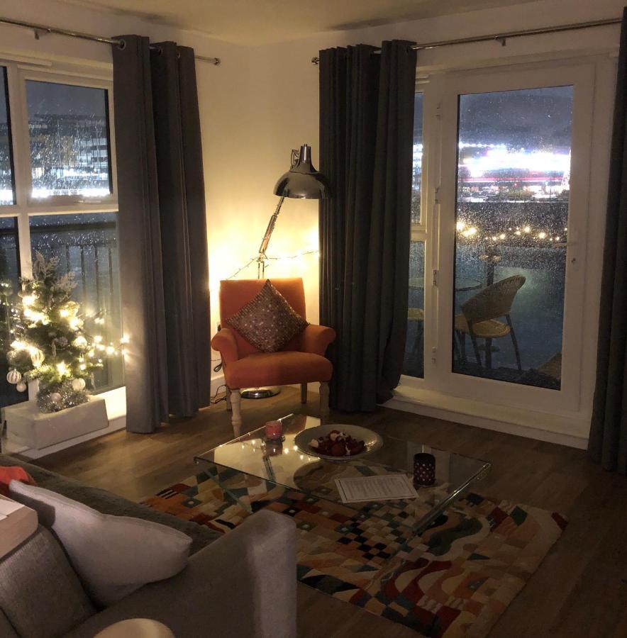Apartment Luxury Riverside 2 Bedroomed With Balcony Newport (Gwent)